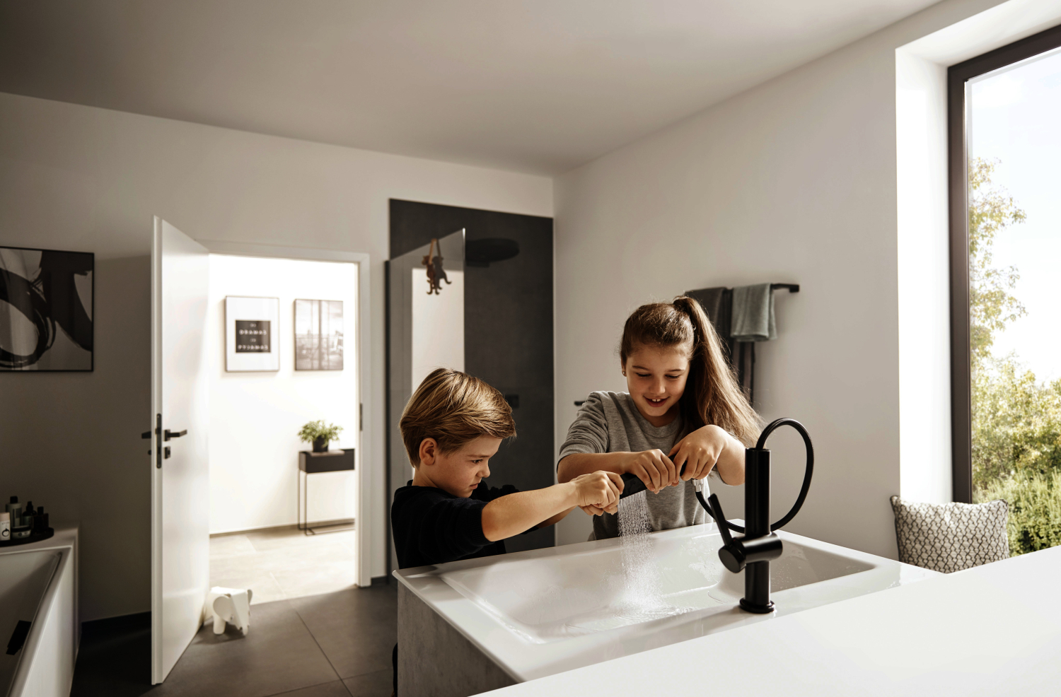 Hansgrohe Waschtischmischer 230 Finoris Ausziehbrause 2jet mattschwarz