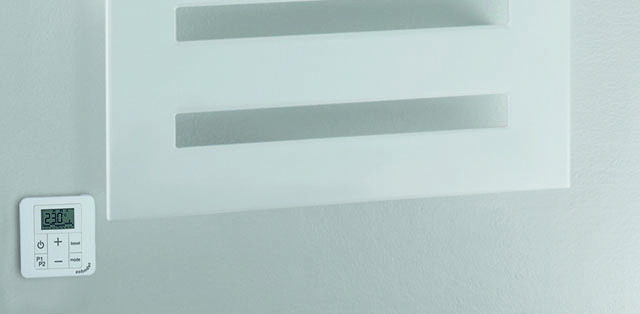 Zehnder Design-HK Metropolitan Bar elektrisch MEPE-150-040/GD 1540x39x400 weiß RAL9016