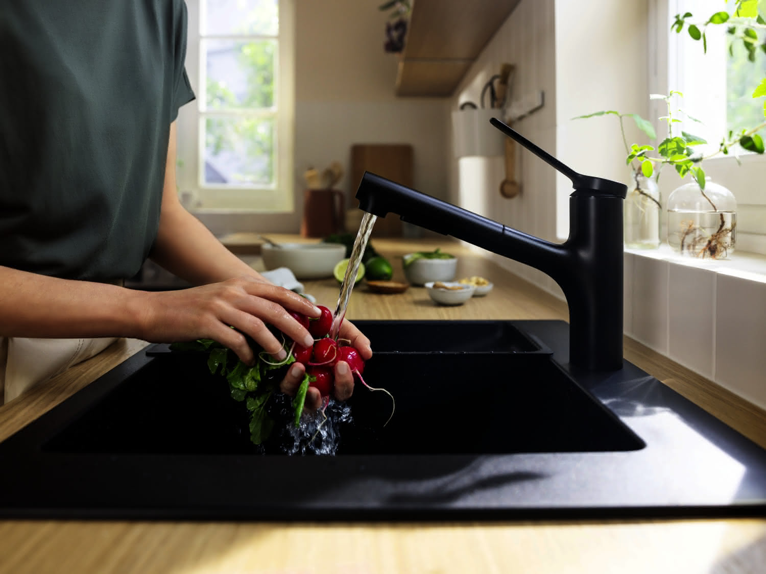 Hansgrohe Spültischmischer 150 Zesis M33 Ausziehbrause 2jet mattschwarz