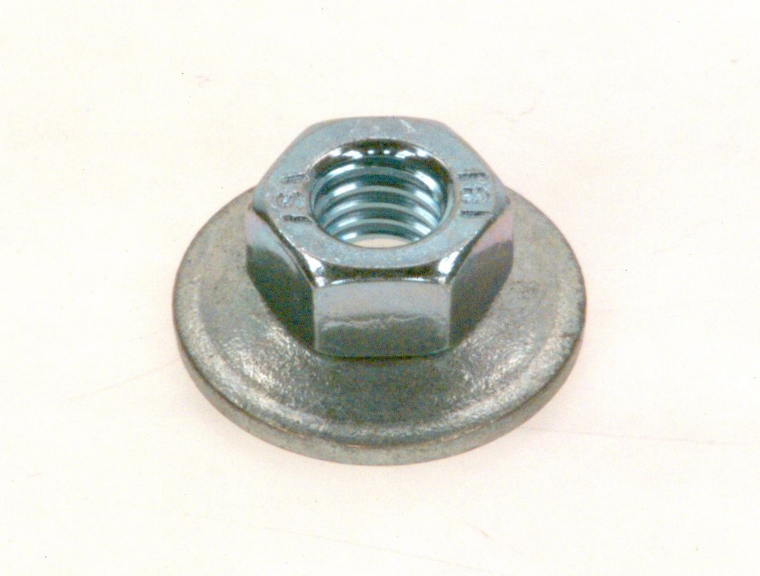 BOSCH Ersatzteil TTNR: 87133011800 Mutter M8 BOSCH Ersatzteil TTNR: 87133011800 Mutter M8