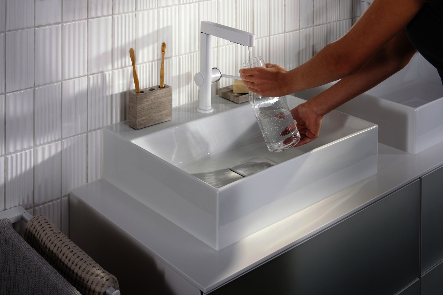 Hansgrohe Waschtischmischer 230 Finoris Ausziehbrause 2jet mattweiss