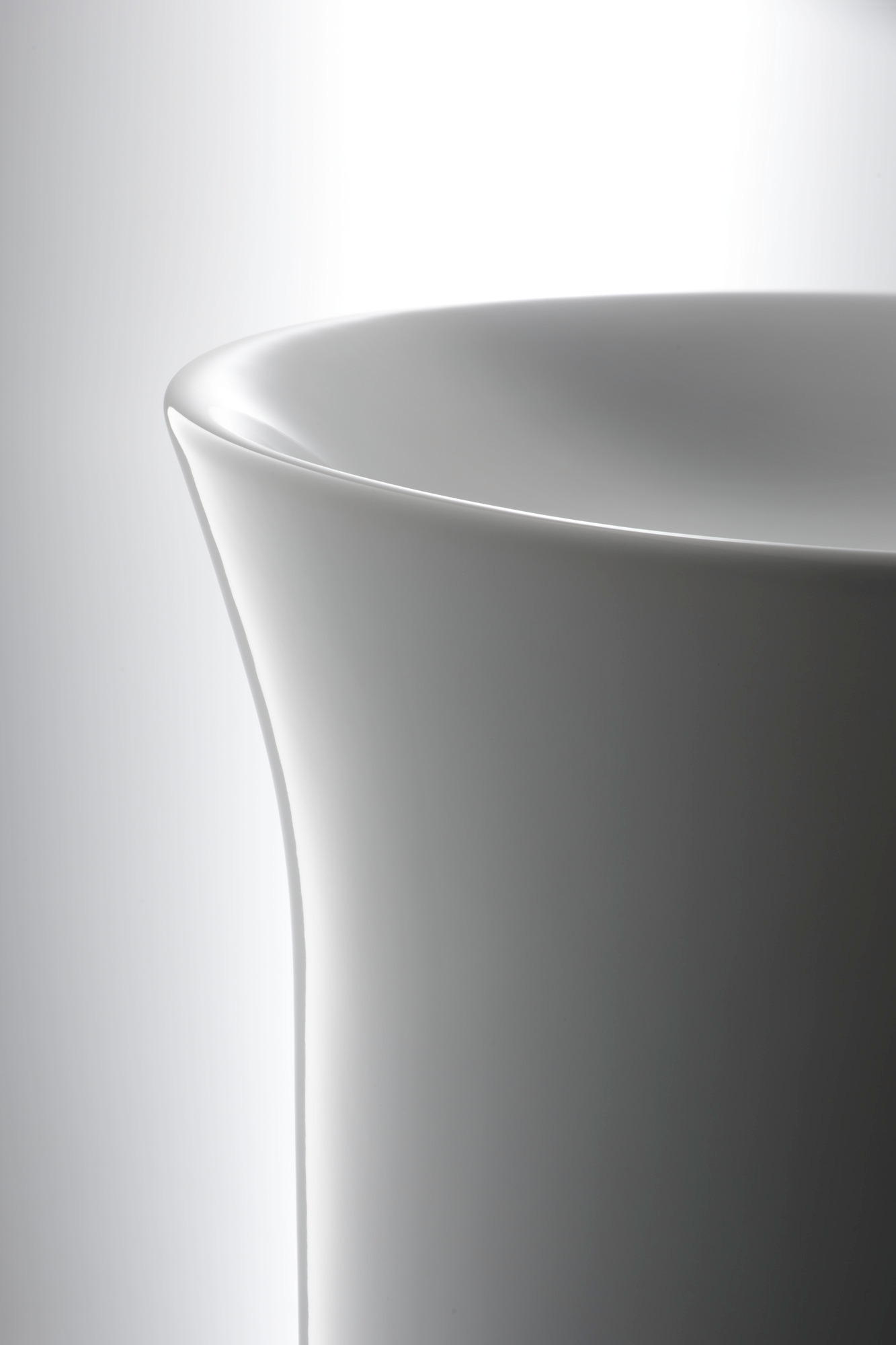 DU WT freisteh.,500mm White Tulip,Weiß o.ÜL,o.HLB,ohne Öffnung hinten
