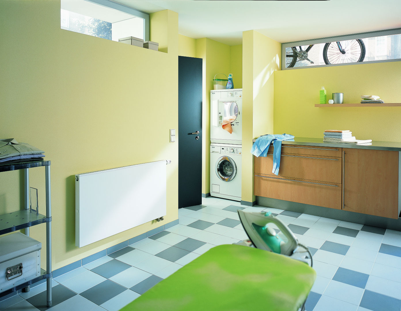 Kermi x2 Plan-Vmulti T33 705x157x2605 QN6489, RAL9016, 10bar, Vent., m.Abd, BK