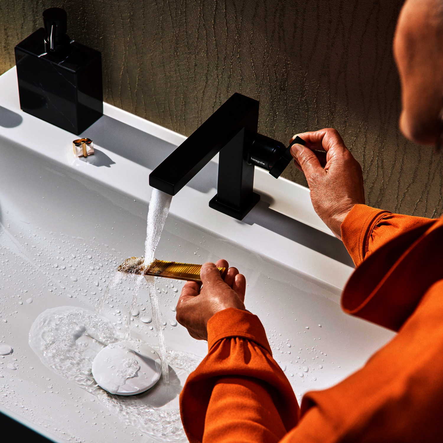 Hansgrohe WTM 110 Tecturis E Fine CoolStart mit Push-Open Ablaufgarnitur MSW
