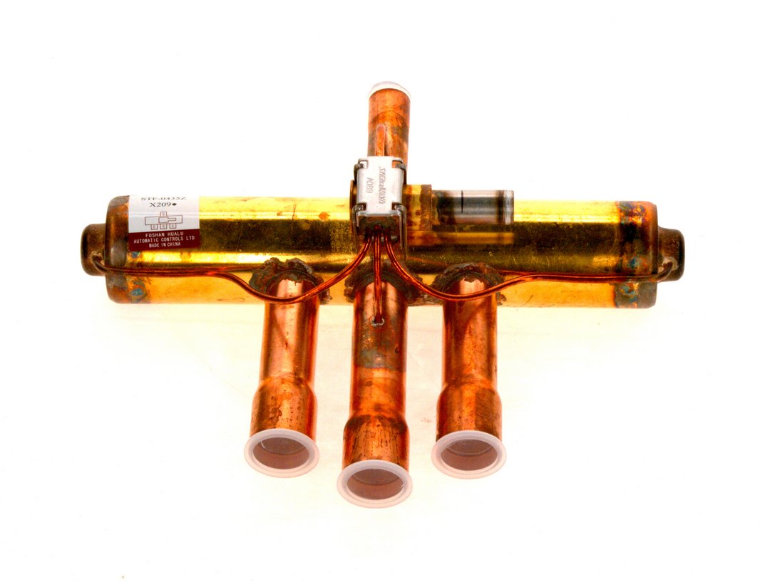 BOSCH Ersatzteil TTNR: 87183123840 4-Wege-Ventil