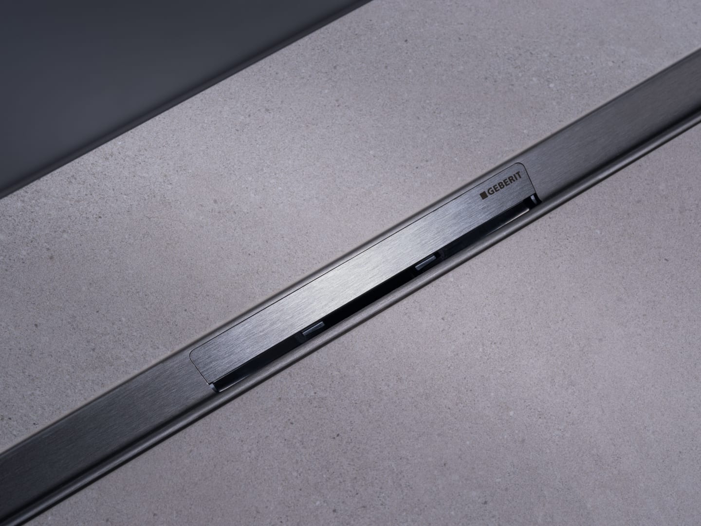 Geberit CleanLine50 Duschrinne 30-90 cm schwarzchrom / gebürstet, Bj. 2025