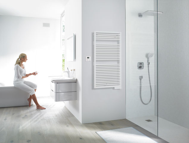 Zehnder HTW Universal HE-120-050/GD 1225x30x500 RAL 7046