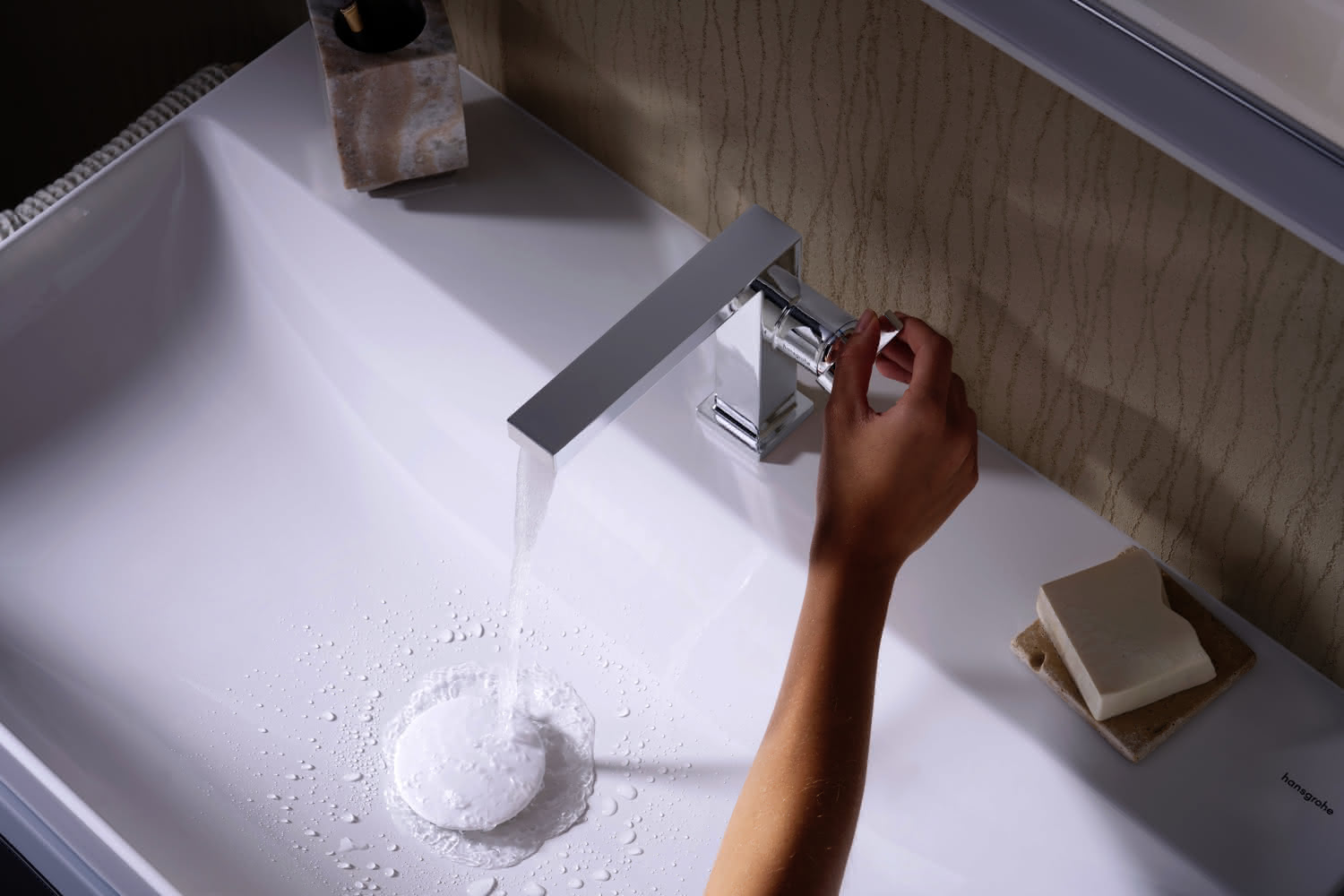 Hansgrohe WTM 110 Tecturis E Fine CoolStart mit Push-Open Ablaufgarnitur chrom