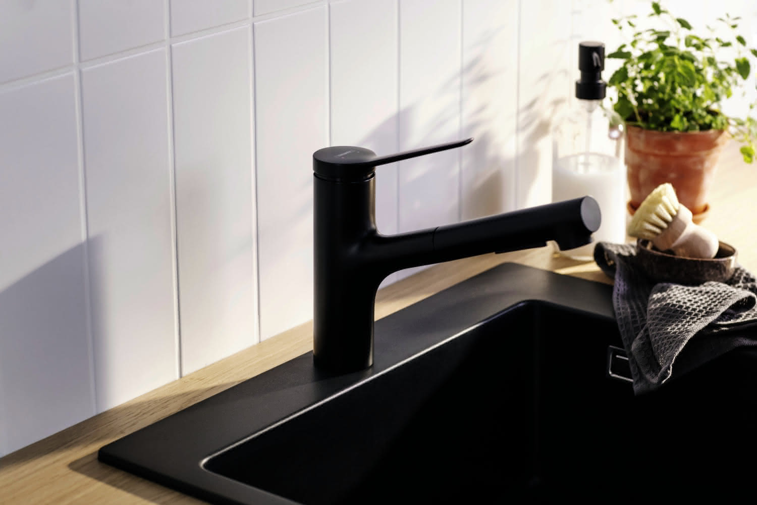 Hansgrohe Spültischmischer 150 Zesis M33 Ausziehbrause 2jet sBox lite mattschwarz