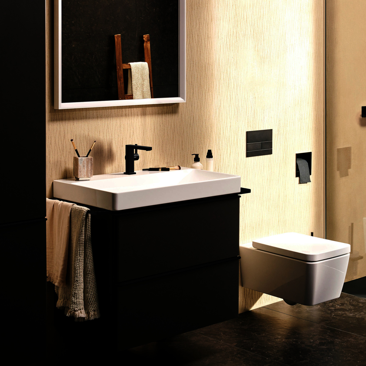 Hansgrohe WTM 110 Tecturis E Fine CoolStart mit Push-Open Ablaufgarnitur MSW
