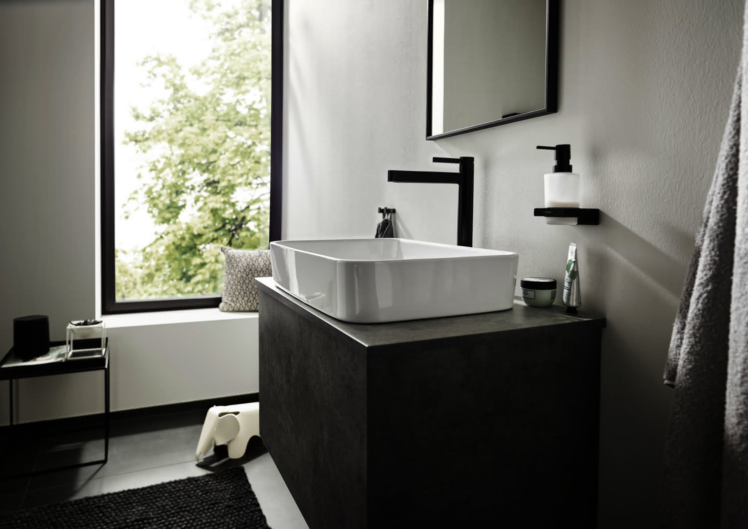 Hansgrohe Waschtischmischer 260 Finoris Highriser mattschwarz