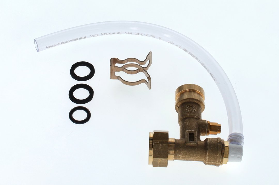 BOSCH Ersatzteil TTNR: 87186676000 Zwischenstück Entlüftung Ladepumpe kpl. BOSCH Ersatzteil TTNR: 87186676000 Zwischenstück Entlüftung Ladepumpe kpl.