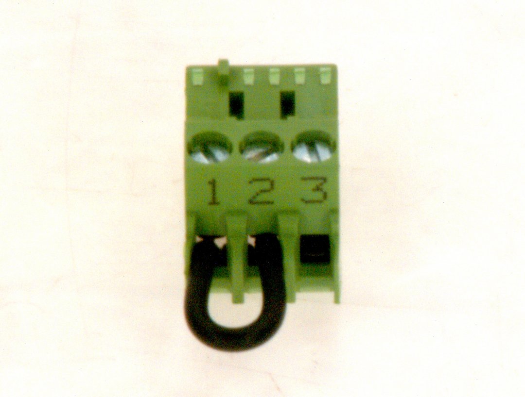 BOSCH Ersatzteil TTNR: 63035005 Anschlussklemme 3-pol 1B2 gelbgrün