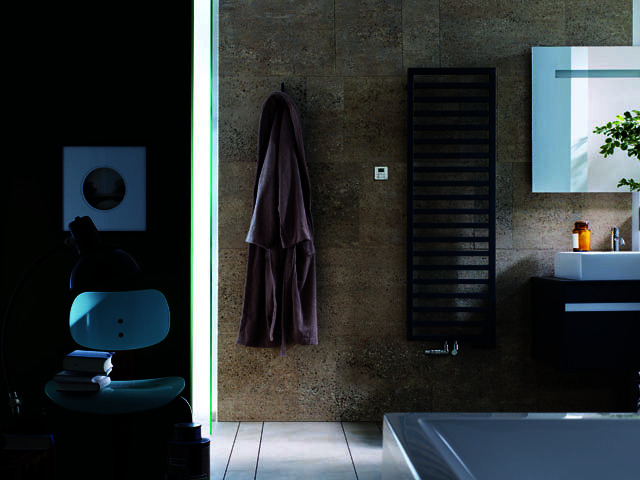 ZE Design-HK Quaro Mixbetrieb QAM-180-060/GD 1865x30x600, RAL 9016