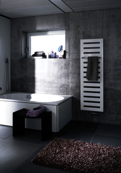 Zehnder Metropolitan Bar MEP-120-060 1225x39x600 weiß RAL 9016