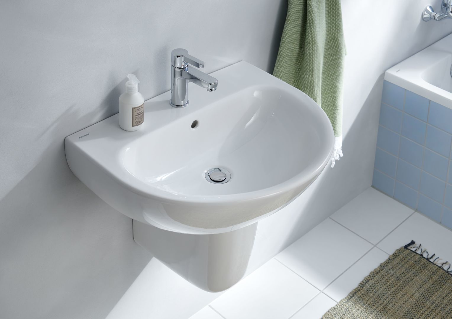 Geberit Renova Waschtisch, 60x48cm m. Hl. mittig, m. Ül., weiß, KeraTect