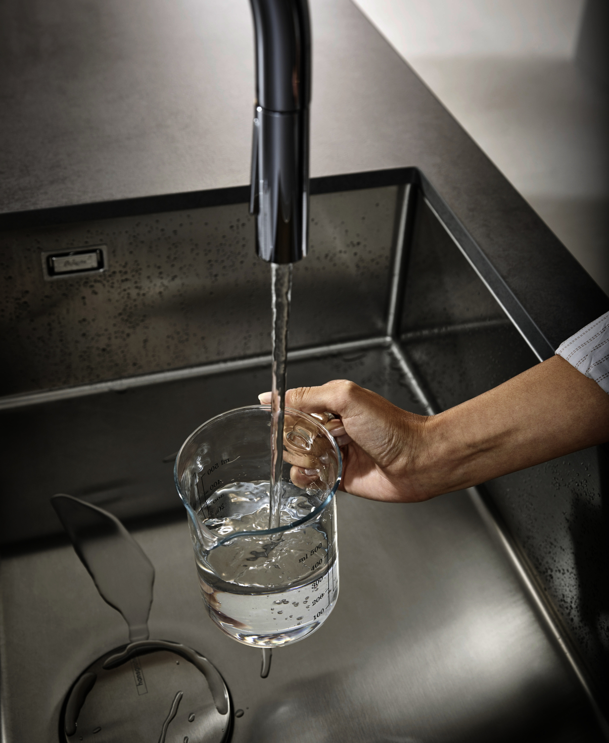 Hansgrohe Spültischmischer 170 Aquno Select M81 Ausziehbrause 3jet sBox chrom