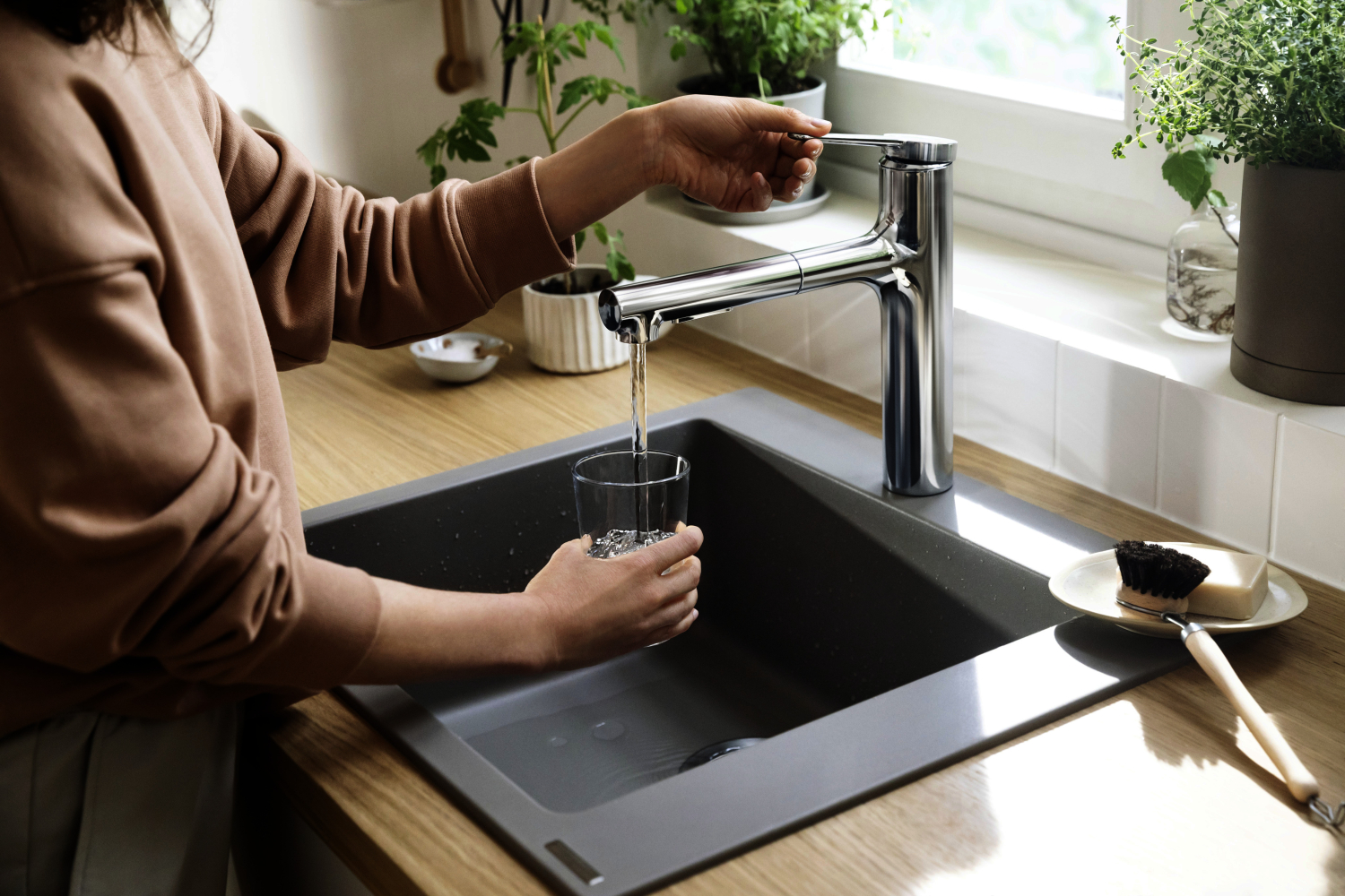 Hansgrohe Spültischmischer 160 Zesis M33 Ausziehbrause 2jet sBox lite chrom