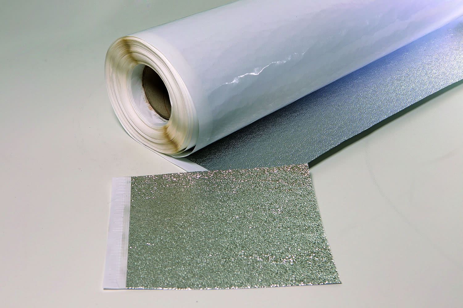 GWK ALU-Grobkornfolie Rolle SK 25 MTR. x 1000 MM WS 0,1MM SELBSTKLEBEND GWK ALU-Grobkornfolie Rolle SK 25 MTR. x 1000 MM WS 0,1MM SELBSTKLEBEND
