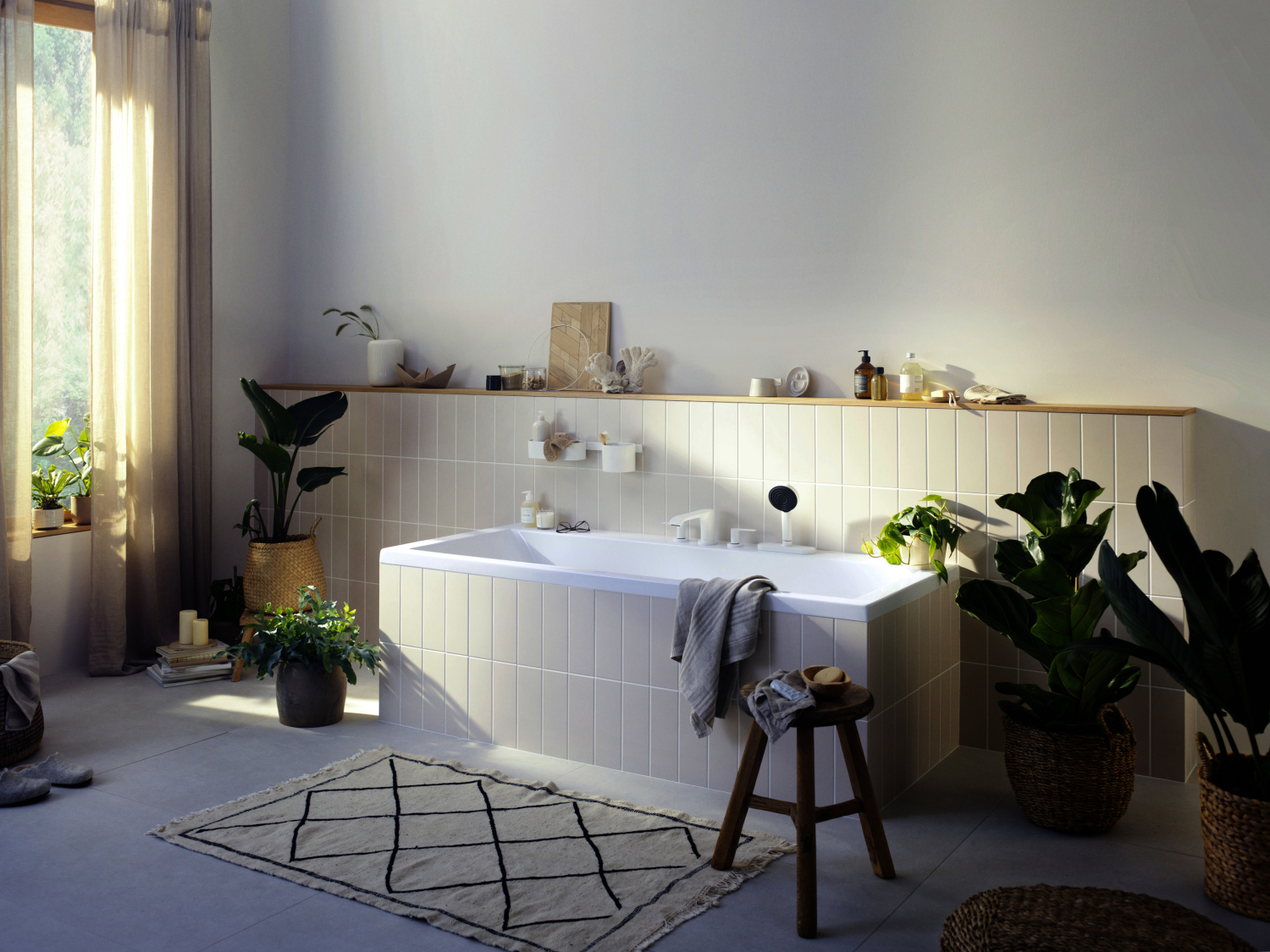 Hansgrohe 4-Loch Wannenarmatur Vivenis F-Set Wannenrandmontage mit sBox mattweiss