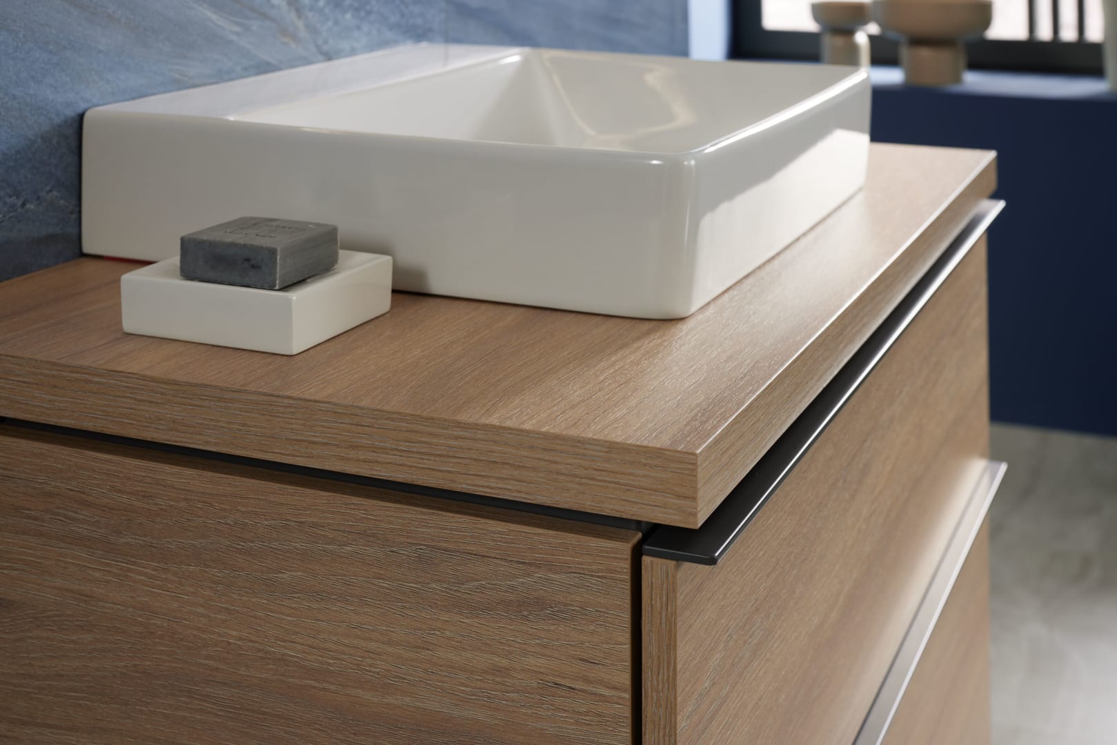 Geberit ONE WT-Platte, Ausschnitt mi. für AWT 90x3x47cm, Eiche