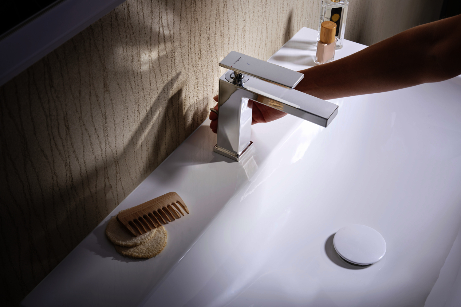 Hansgrohe WTM 110 Tecturis E mit Zugstangen-Ablaufgarnitur chrom