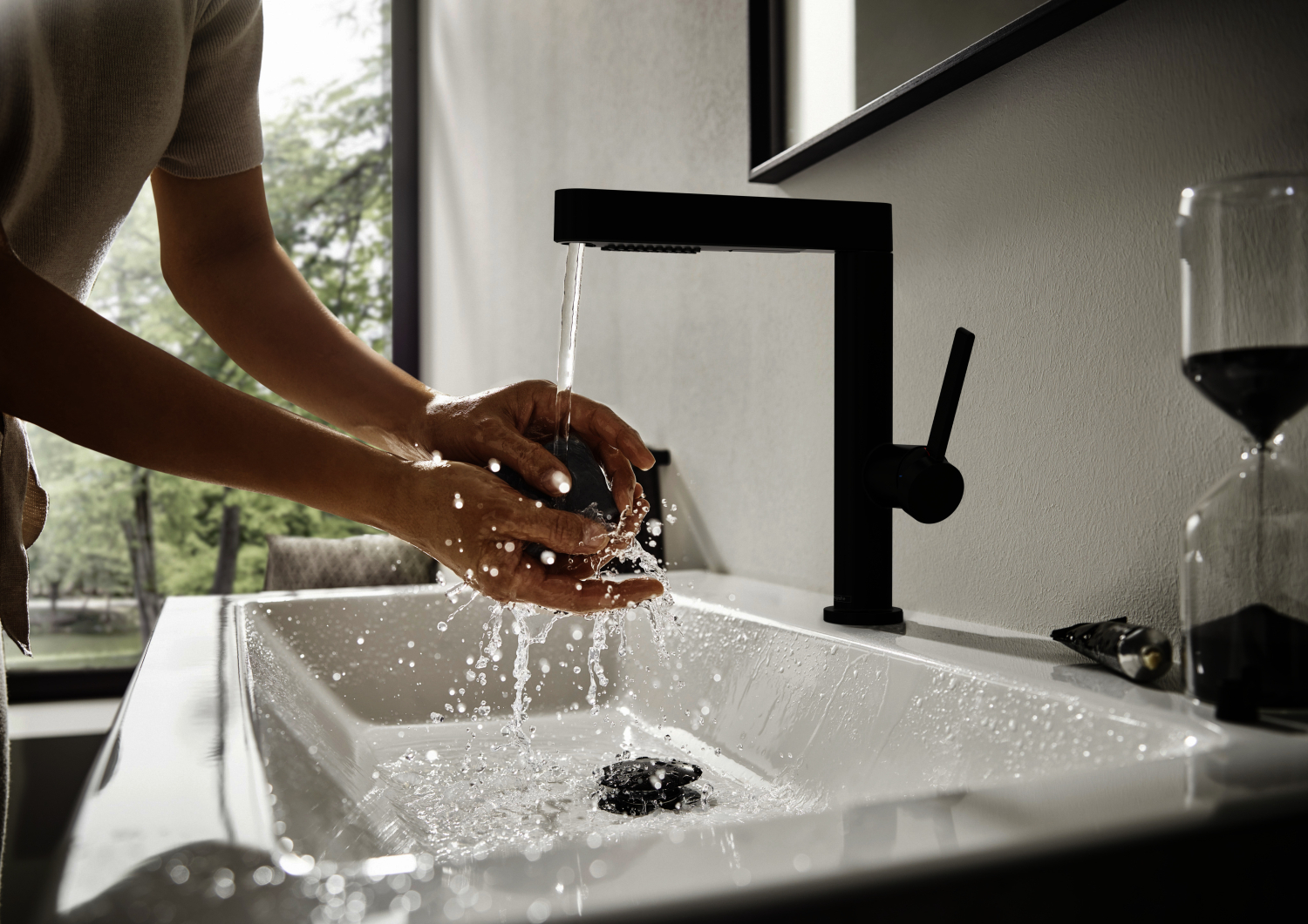 Hansgrohe Waschtischmischer 230 Finoris Ausziehbrause 2jet mattschwarz