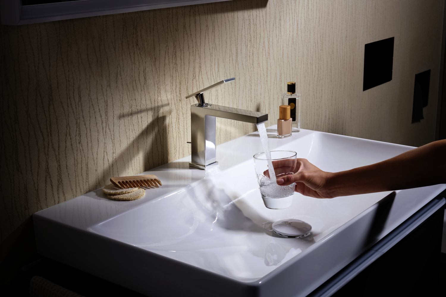 Hansgrohe WTM 110 Tecturis E mit Zugstangen-Ablaufgarnitur chrom