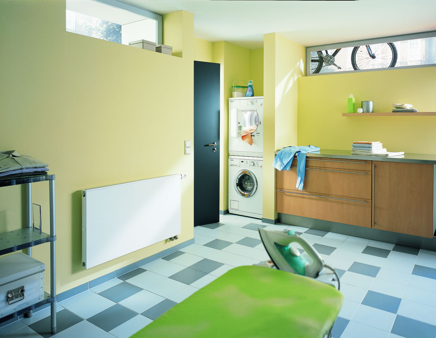 Kermi Plan-V Hyg T10 605x63x905 QN474, RAL9016, 10bar, Vent.li, o.Abd,BK