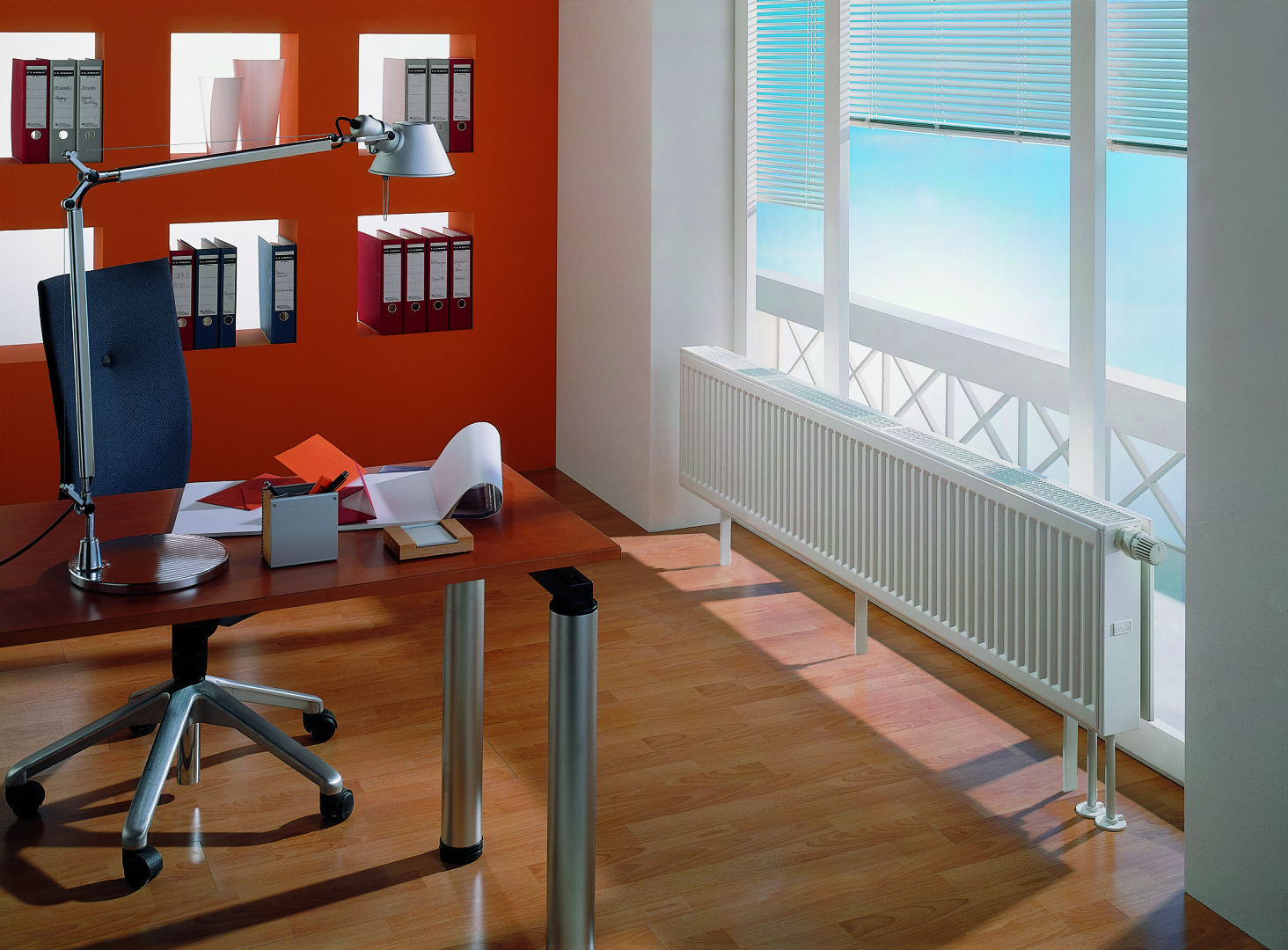 Kermi x2 Profil-V Hyg T20 600x100x1400 QN1438, RAL9016, 10bar, Vent.li,o.Abd,BK