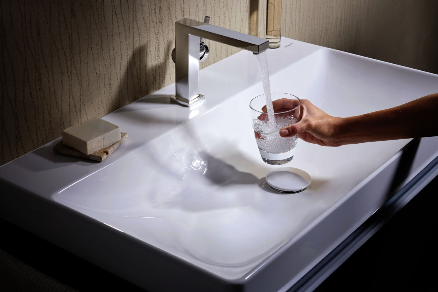 Hansgrohe WTM 110 Tecturis E Fine CoolStart mit Push-Open Ablaufgarnitur chrom