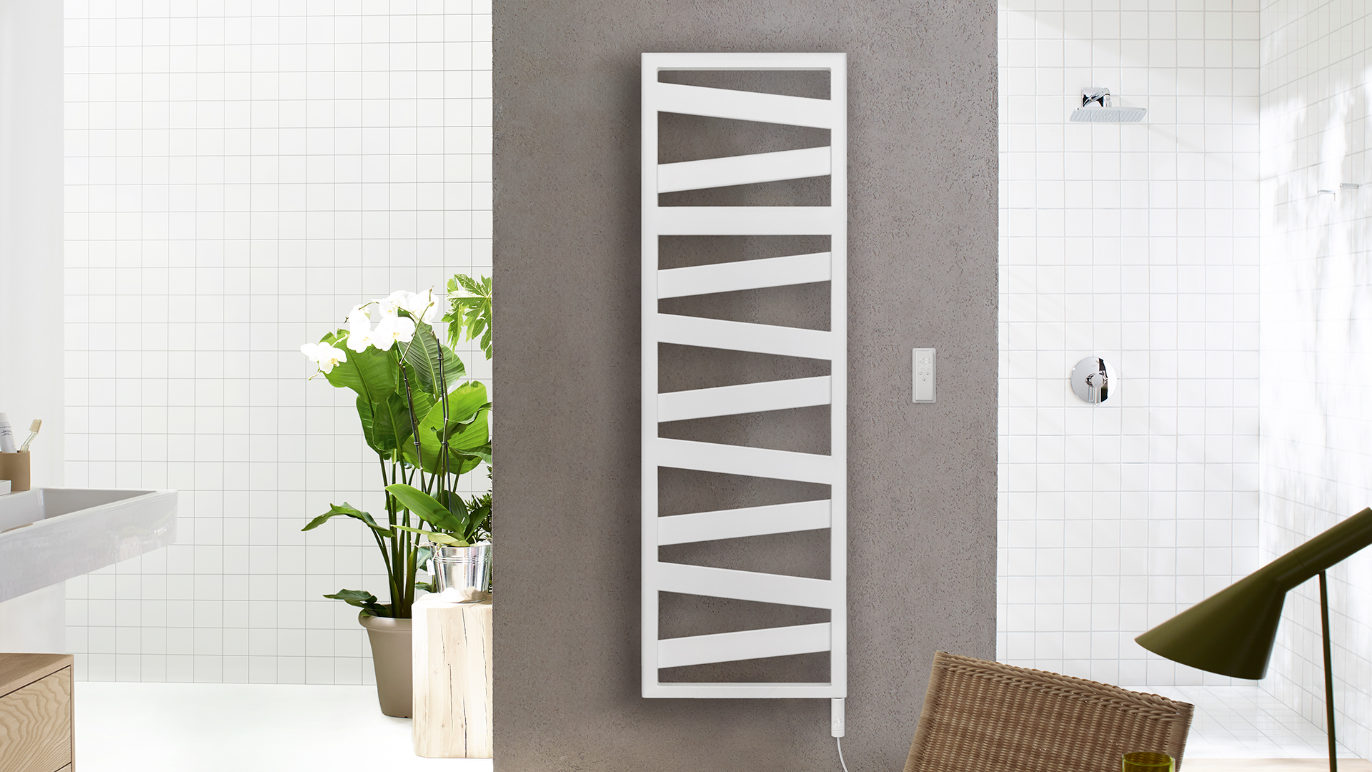 Zehnder Design-HK Ribbon elektr. IHC RBZSS170060ECZD 1789x70x600 RAL 7031