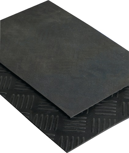 Hammerschlagmatte B.1,4m L.10m D.3mm schwarz NR/SBR Rl.MÖLLER Hammerschlagmatte B.1,4m L.10m D.3mm schwarz NR/SBR Rl.MÖLLER
