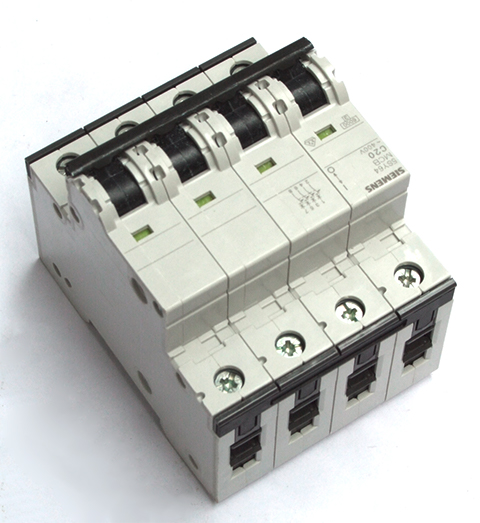 Daikin Sicherung 5SY6420-74 400V 6KA für RHBH016CAW9W