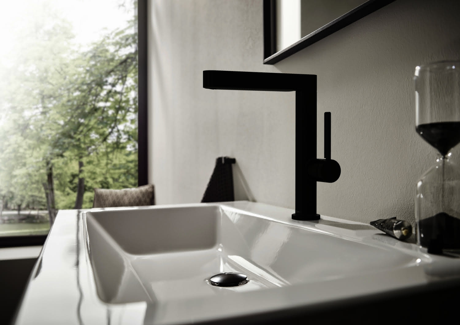 Hansgrohe Waschtischmischer 230 Finoris Schwenkauslauf mattschwarz